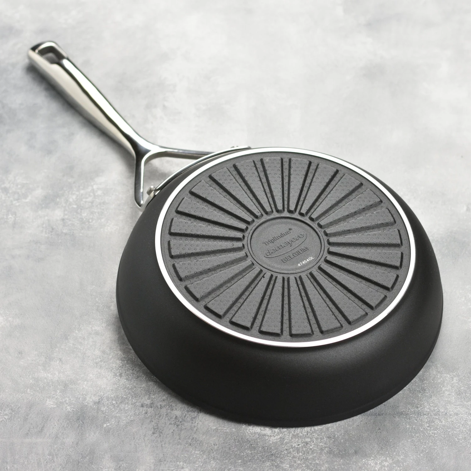 Demeyere AluPro 8" Ceramic Nonstick Fry Pan 5 Demeyere AluPro 8" Ceramic Nonstick Fry Pan - Image 3