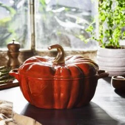 Staub 3.5-quart Burnt Orange Cast Iron Pumpkin Cocotte -Zwilling Shop DSC 311