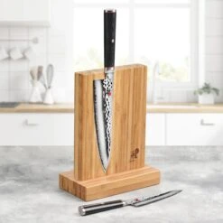 Miyabi Mizu SG2 3 Piece Magnetic Knife Stand Set -Zwilling Shop DSC 4369 6bfd4358 015f 401b 899e bb3058dade16