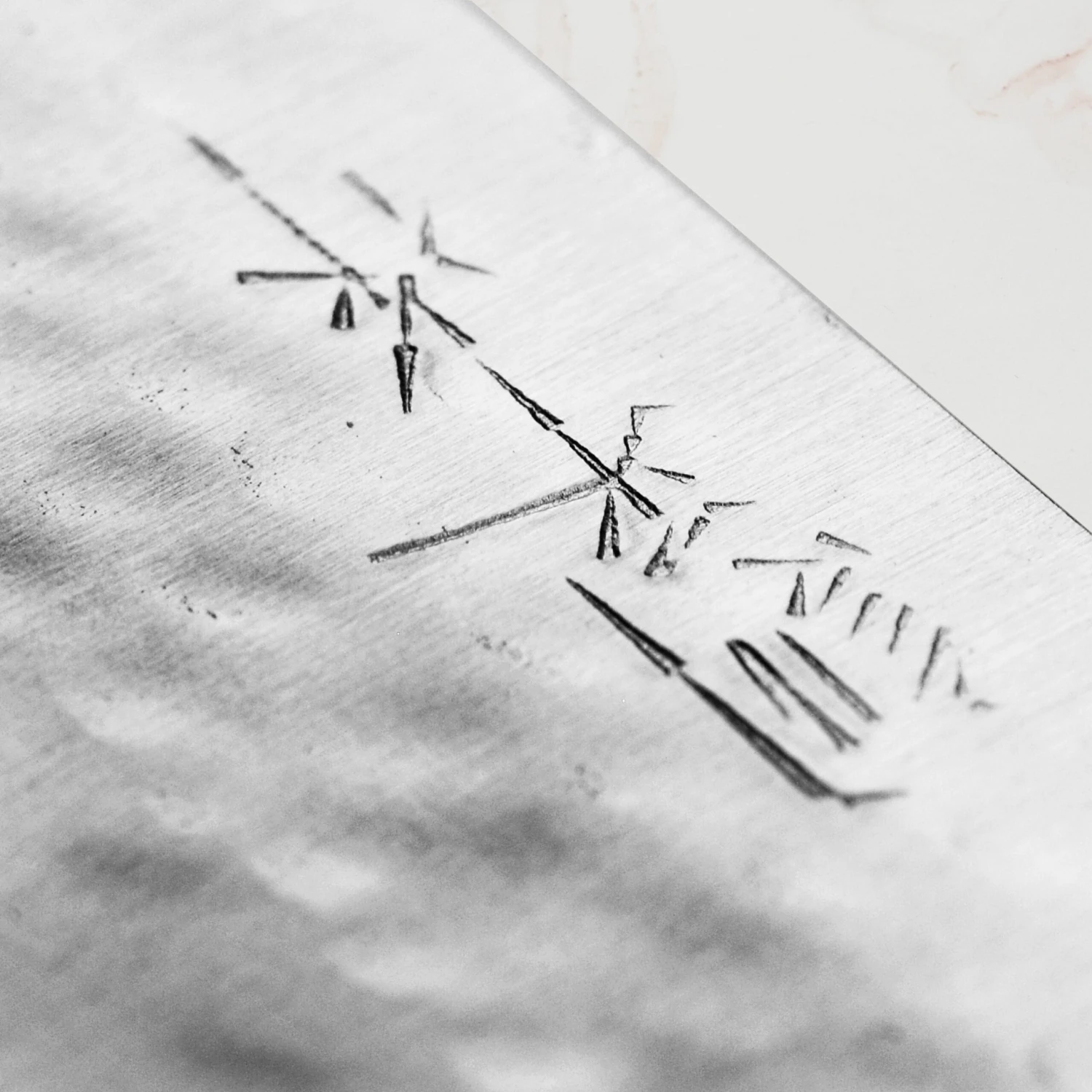 Masutani VG10 Hammered Damascus 6.7" Nakiri, Blue Handle 6 Masutani VG10 Hammered Damascus 6.7" Nakiri, Blue Handle - Image 4