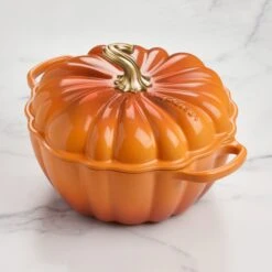 Le Creuset Signature Cast Iron 4-quart Persimmon Pumpkin Cocotte 16 Le Creuset Signature Cast Iron 4-quart Persimmon Pumpkin Cocotte -Zwilling Shop DSC 5663 4e67c8a8 e0a2 4058 bc74 d8b899847574