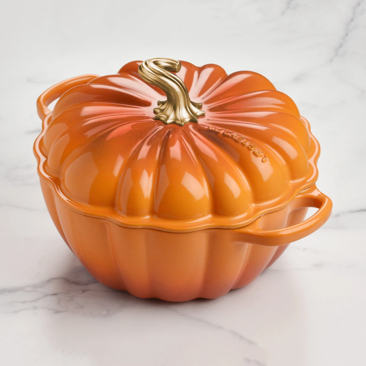 Le Creuset Signature Cast Iron 4-quart Persimmon Pumpkin Cocotte 8 Le Creuset Signature Cast Iron 4-quart Persimmon Pumpkin Cocotte - Image 6