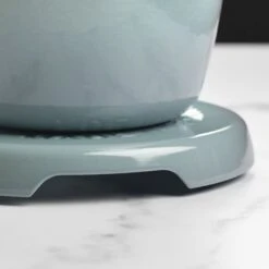 Le Creuset Signature Cast Iron 8.8" Sea Salt Round Trivet -Zwilling Shop DSC 5971 2