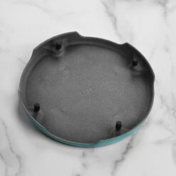 Le Creuset Signature Cast Iron 8.8" Caribbean Round Trivet 12 Le Creuset Signature Cast Iron 8.8" Caribbean Round Trivet -Zwilling Shop DSC 5994 2