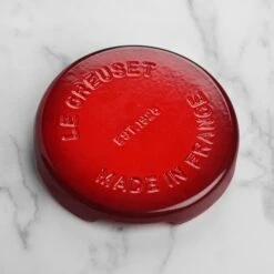 Le Creuset Signature Cast Iron 8.8" Cerise Round Trivet -Zwilling Shop DSC 6011 2