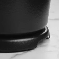 Le Creuset Signature Cast Iron 8.8" Licorice Round Trivet -Zwilling Shop DSC 6028 2