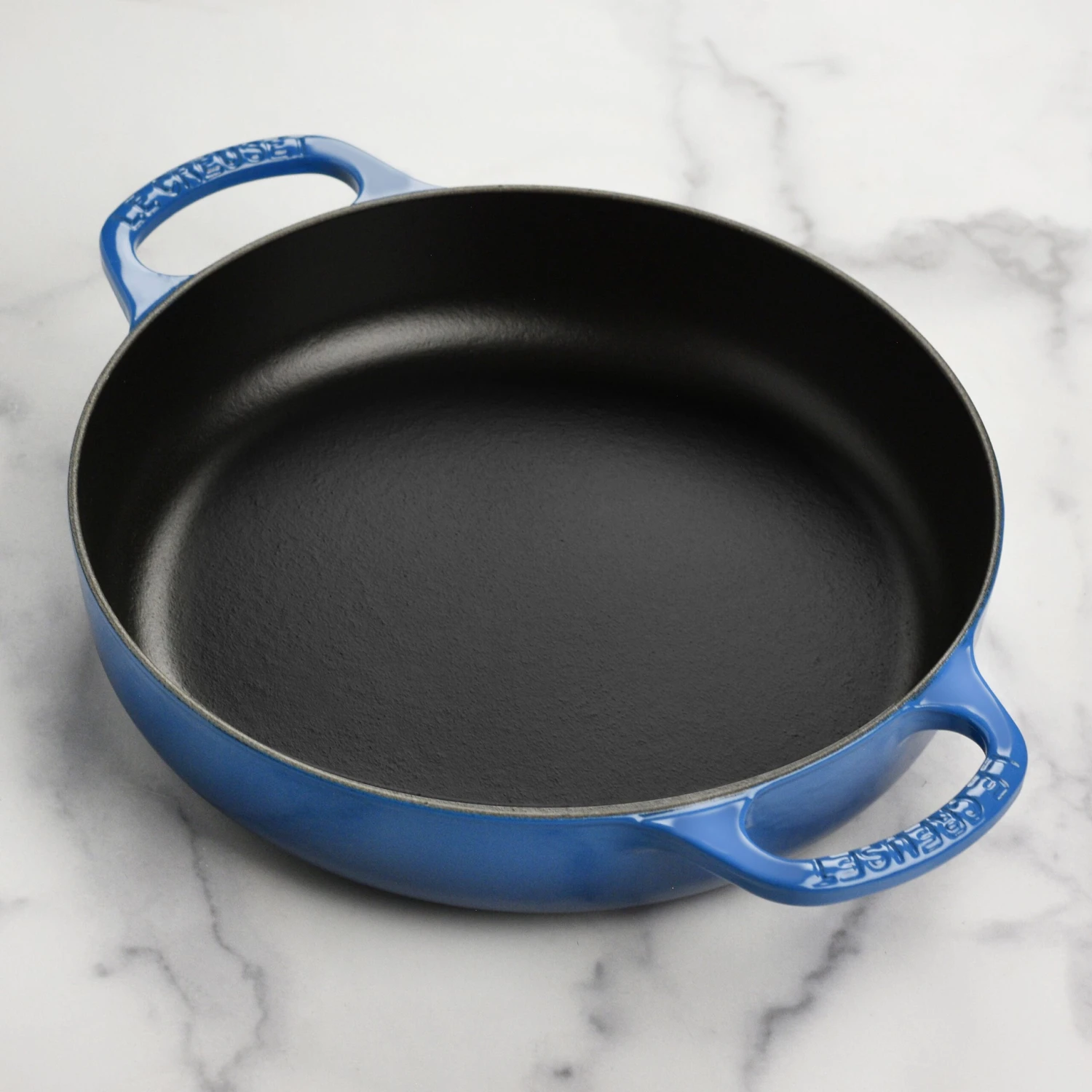 Le Creuset Signature Cast Iron 11" Marseille Everyday Pan 8 Le Creuset Signature Cast Iron 11" Marseille Everyday Pan - Image 6