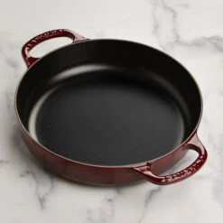 Le Creuset Signature Cast Iron 11" Rhone Everyday Pan 14 Le Creuset Signature Cast Iron 11" Rhone Everyday Pan -Zwilling Shop DSC 6208 2