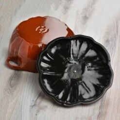 Staub 3.5-quart Burnt Orange Cast Iron Pumpkin Cocotte -Zwilling Shop DSC 6412
