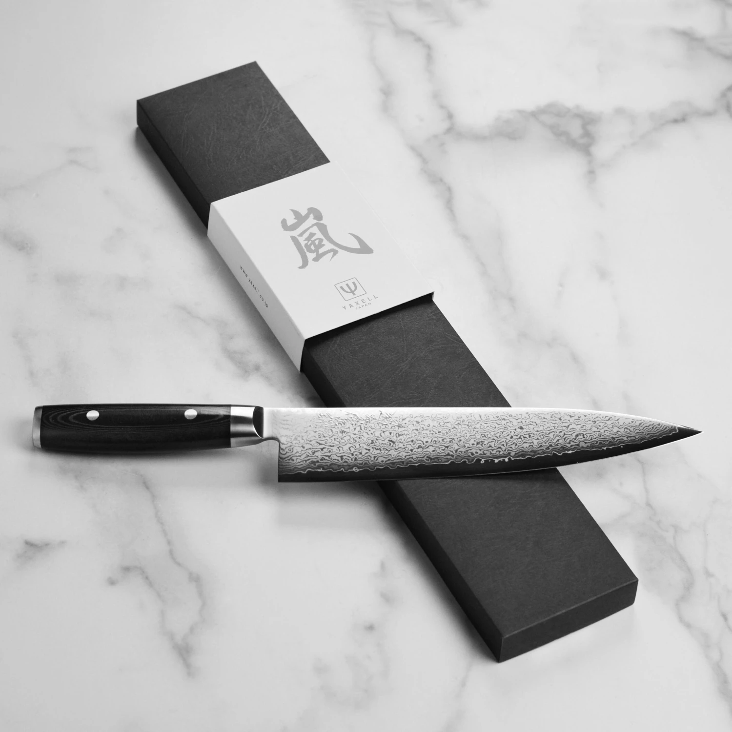 Yaxell Ran Plus 9.5" Chef's Knife 9 Yaxell Ran Plus 9.5" Chef's Knife - Image 7