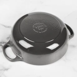 Le Creuset Signature Cast Iron 3.5-quart Oyster Sauteuse Dutch Oven -Zwilling Shop DSC 8098 5a08da1b b5b7 4f73 bd8f 76fc7f249975