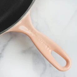 Le Creuset Signature Cast Iron 10.25" Peche Skillet 11 Le Creuset Signature Cast Iron 10.25" Peche Skillet -Zwilling Shop DSC 8170 c3c275c2 5285 47ec ba56 26a8b415eb1c