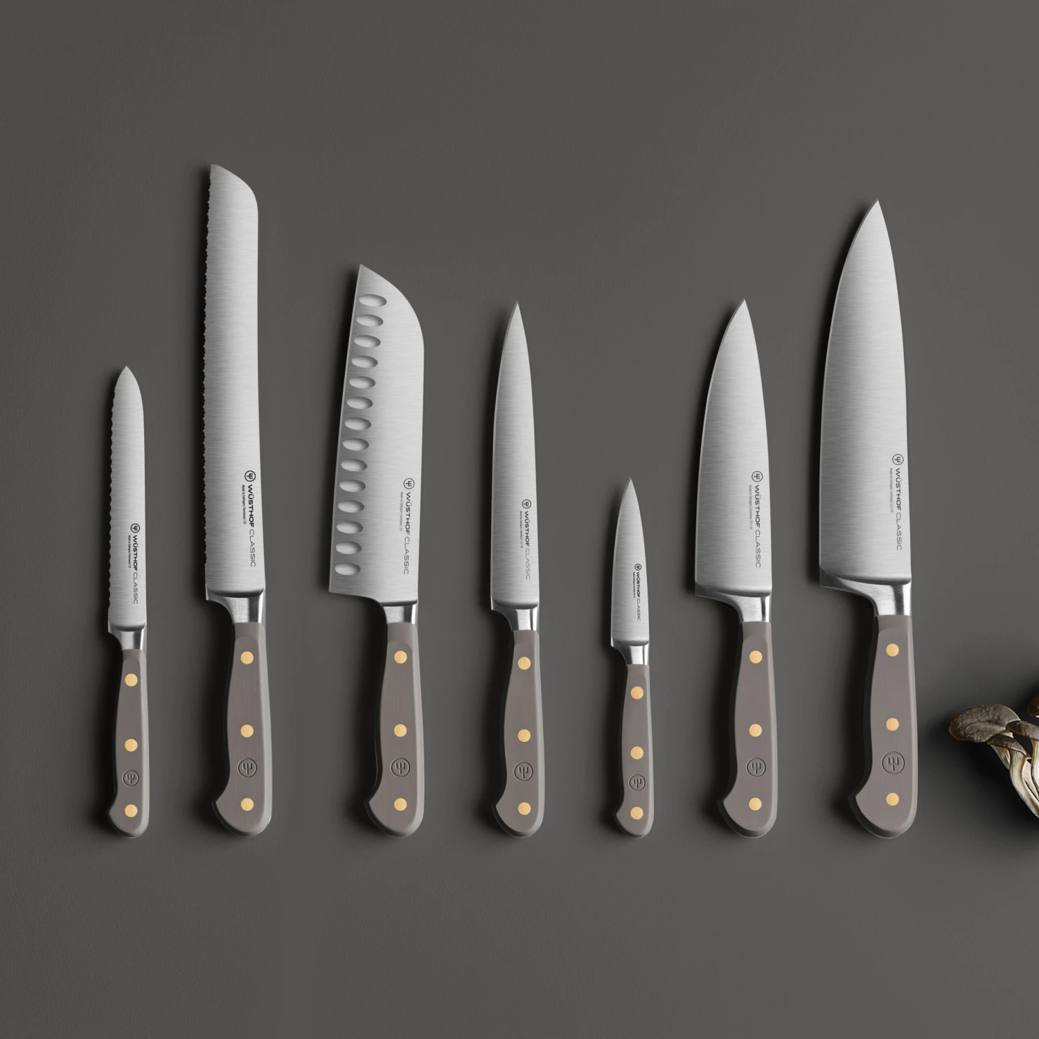 Wusthof Classic 8 Piece Velvet Oyster Knife Block Set 4 Wusthof Classic 8 Piece Velvet Oyster Knife Block Set - Image 2