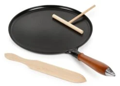 Staub 11" Matte Black Crepe Pan -Zwilling Shop mainimage baef3ce4 5476 406b 9e3b fe3bdae6abd7
